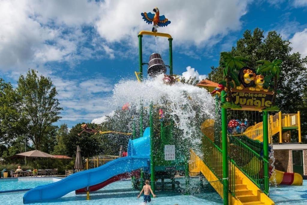 Camping De Pallegarste Chalet 119 Marienberg ภายนอก รูปภาพ